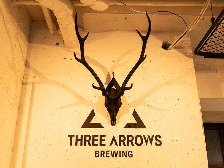 スリーアローズブルーイング