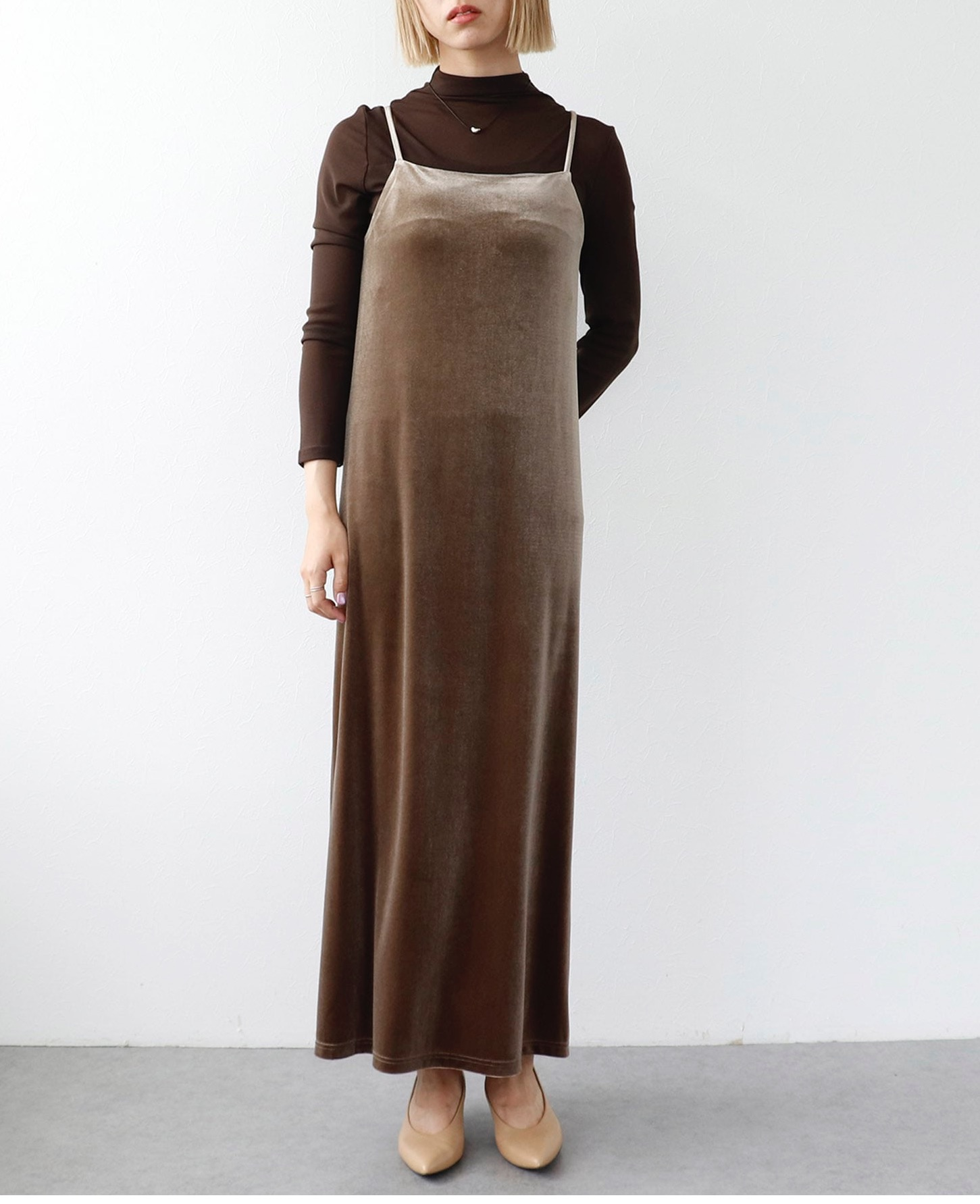 アルベロベロ　ベロア調ブタさんワンピース　お値下げ不可！！ アルベロベロ ベロア調ブタさんワンピース お値下げ不可！！