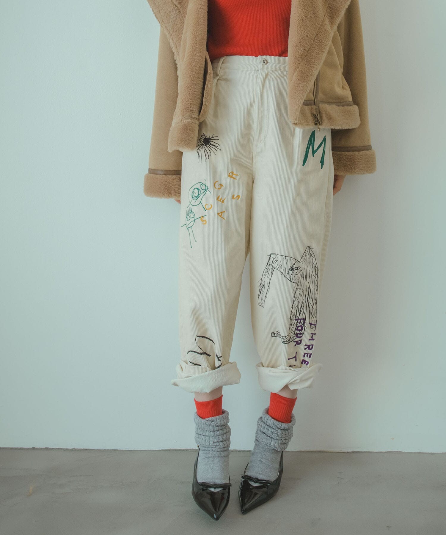 Three Four Time 落書き刺繍コーデュロイパンツ 🐘落書き刺繍コーデュロイパンツ🐘｜スリーフォータイム｜ショップ