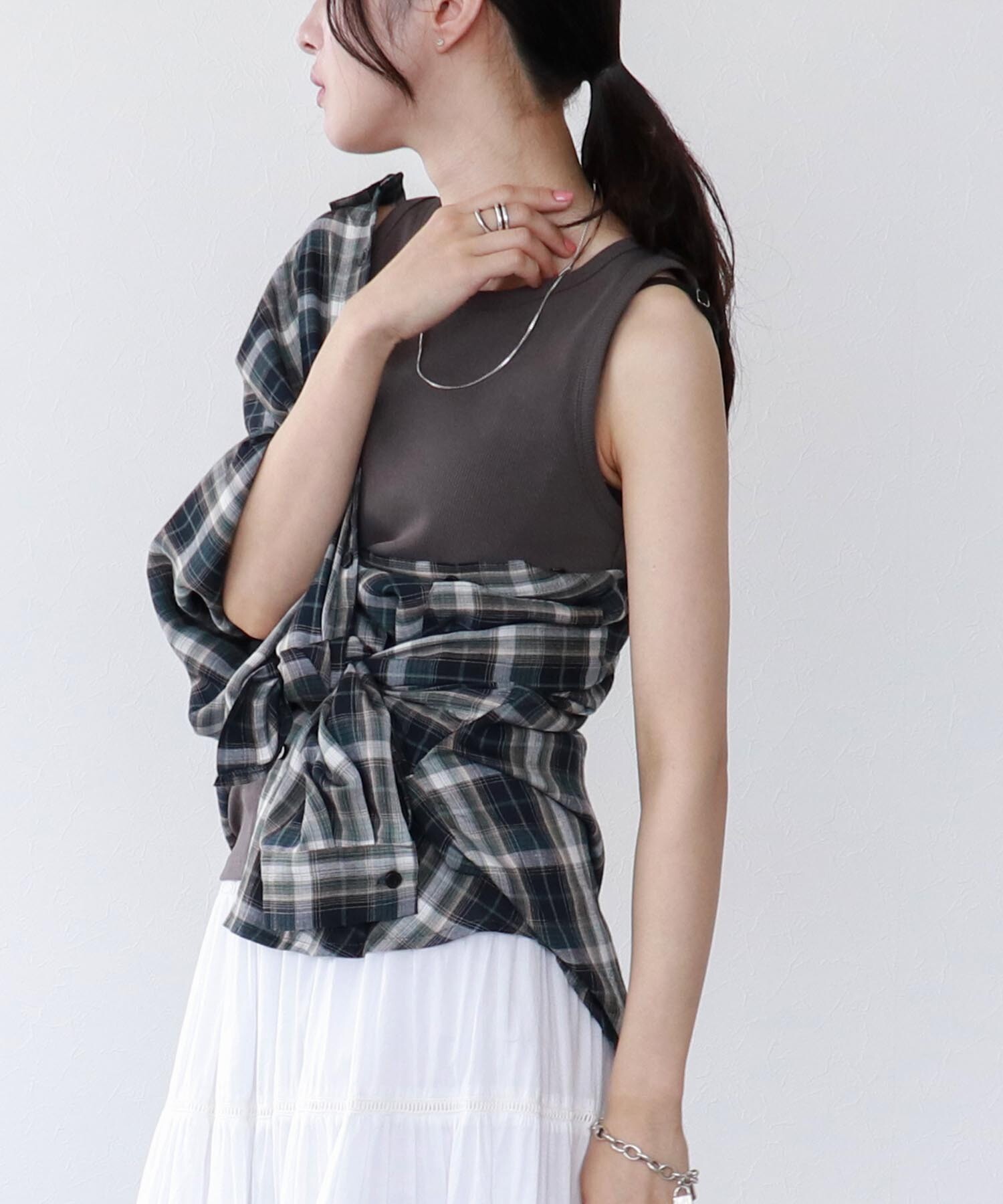 極美品 セオリー ベージュ系チェックシアーシャツ theory 長袖