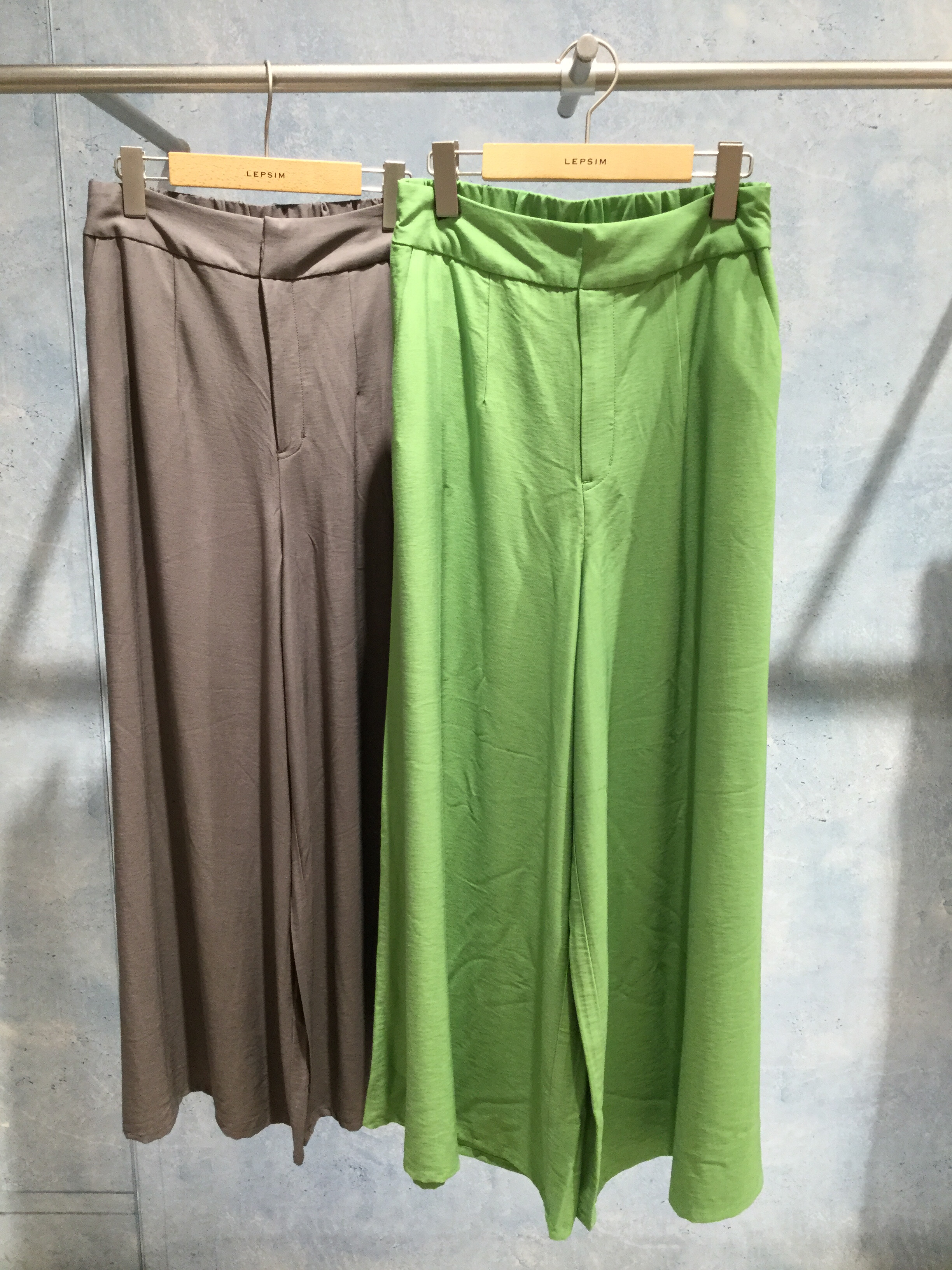 Lepsim ワイドフレアパンツ レプシィム ショップニュース トリエ京王調布 京王線調布駅よりすぐのショッピングセンター