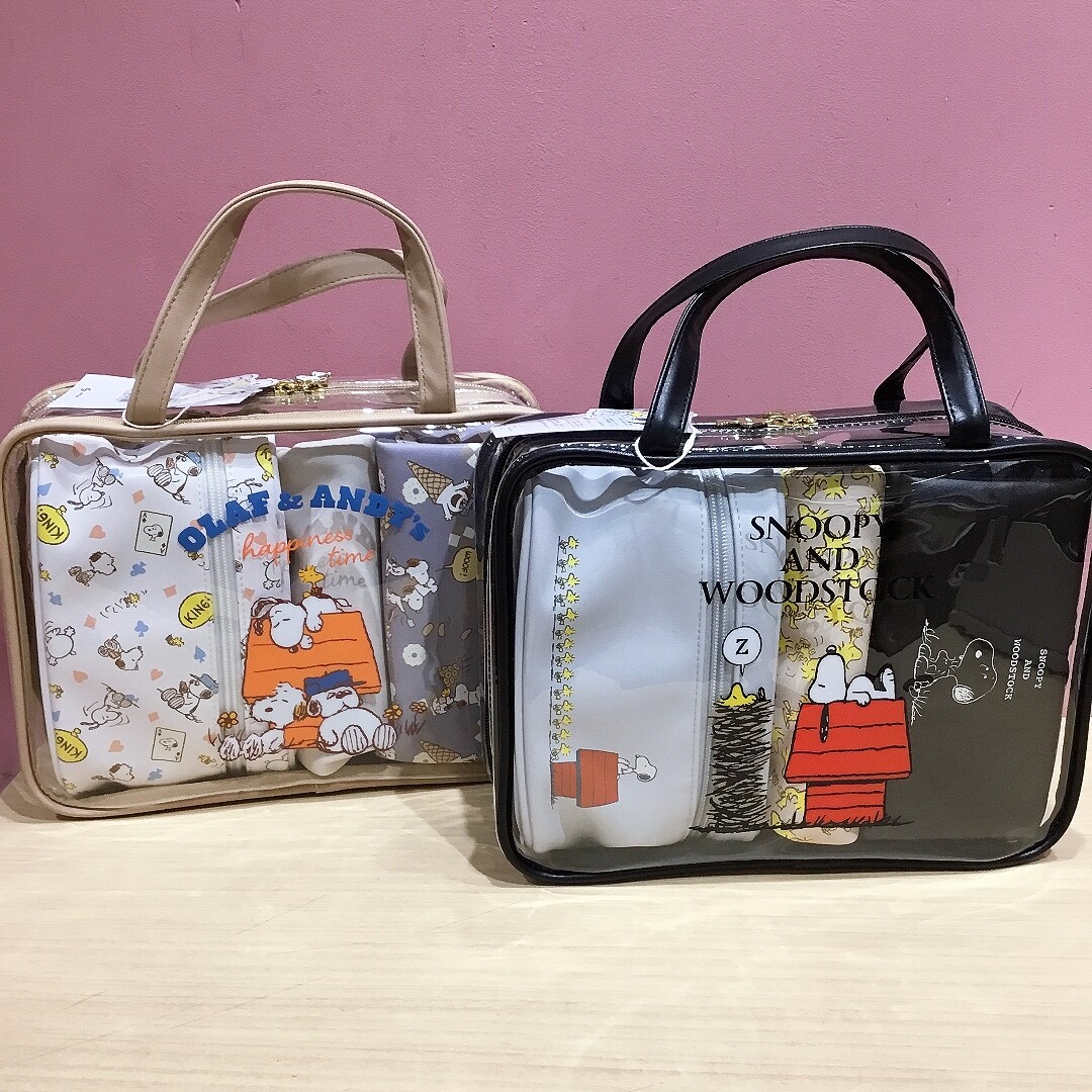 スヌーピーのトラベルポーチセットが入荷しております🐶｜ランデヴー