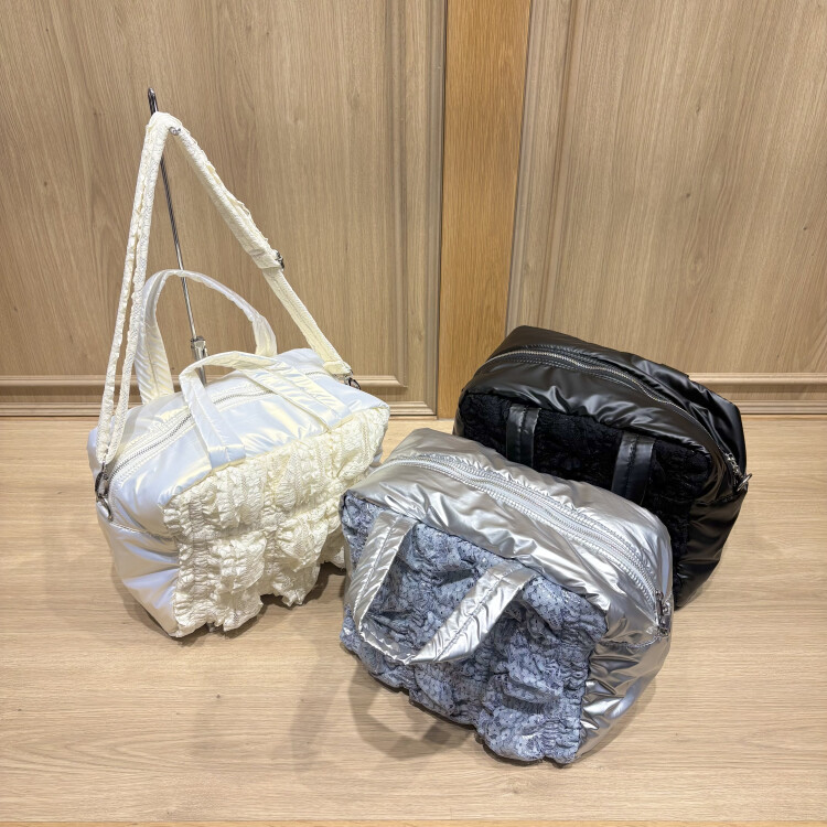 クシュっとレースボストン