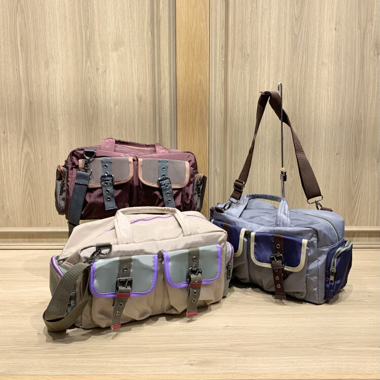 ポケポケ横長バッグ