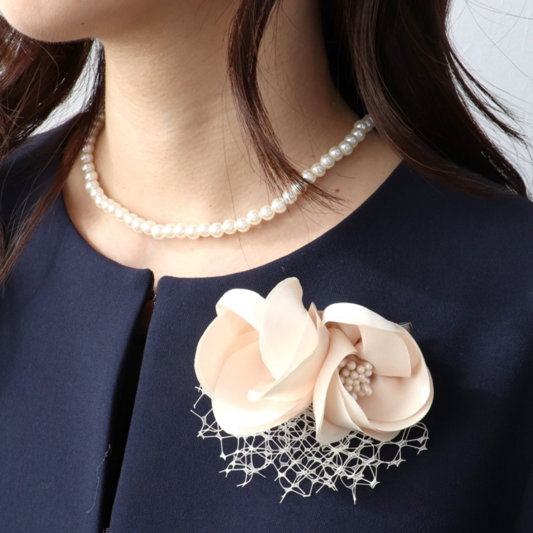 🌸サテンダブルコサージュ🌸