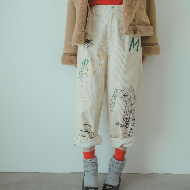 🐘落書き刺繍コーデュロイパンツ🐘