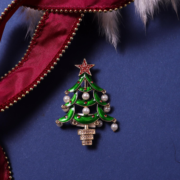 🎄パールチャームクリスマスツリーブローチ🎄