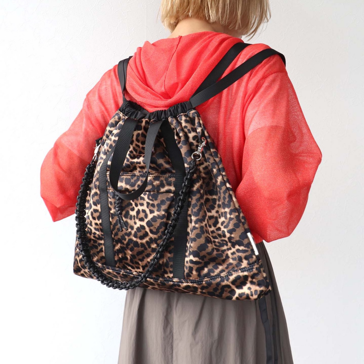 🎒《撥水加工》ナイロン３ＷＡＹスクエアトート🎒