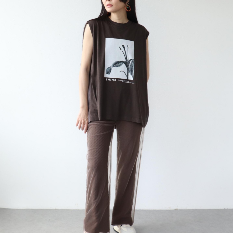 🤍ノースリーブモノクロフォトプリントTシャツ🤍