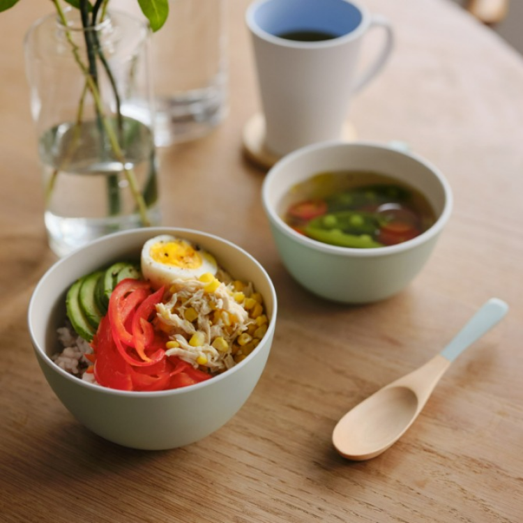 毎日の食卓に寄り添う器「山中塗シリーズ」！　