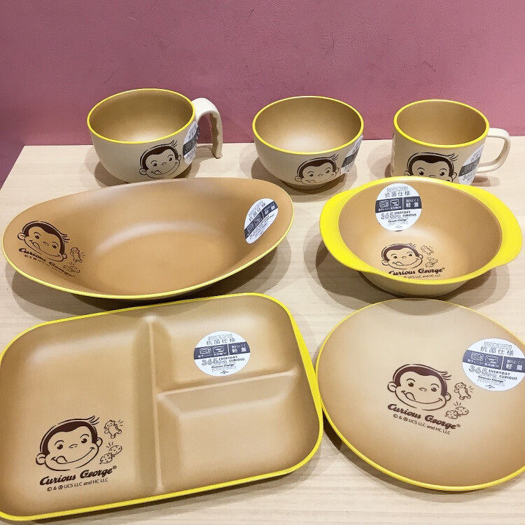 おさるのジョージ、食器が再入荷しました🐵