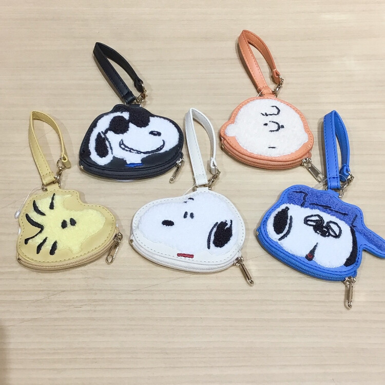 スヌーピーのおかおサガラミニポーチが入荷しております✨