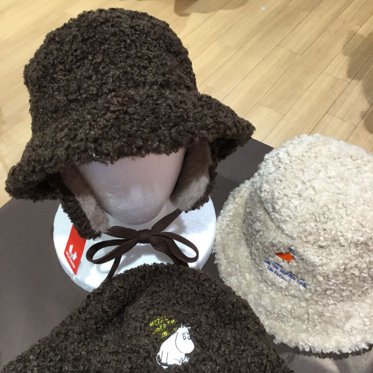 ムーミンの耳当て付きバケットハット入荷しました🌟