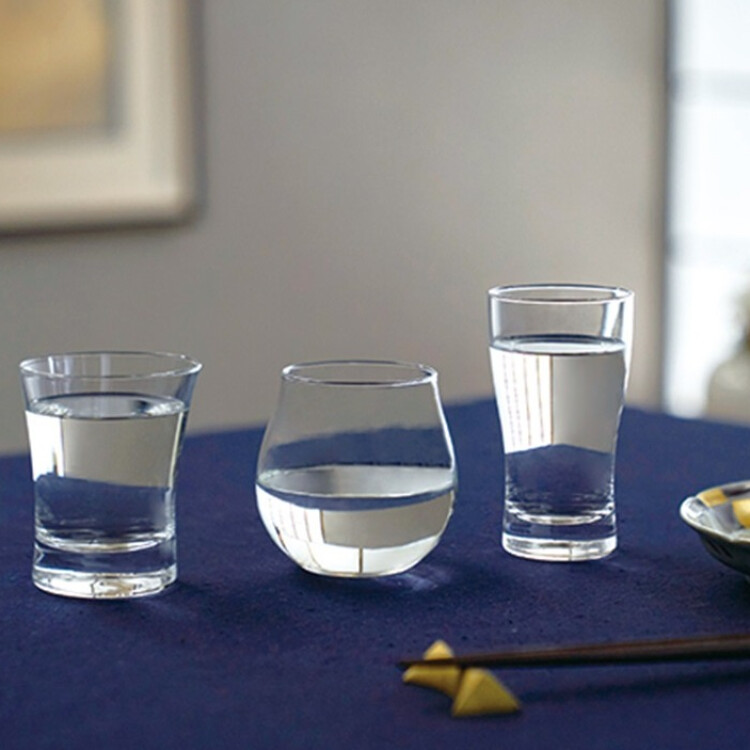 飲み口かわるお酒グラス🍶