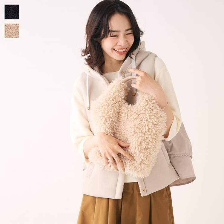 ファーくり手バッグ👜